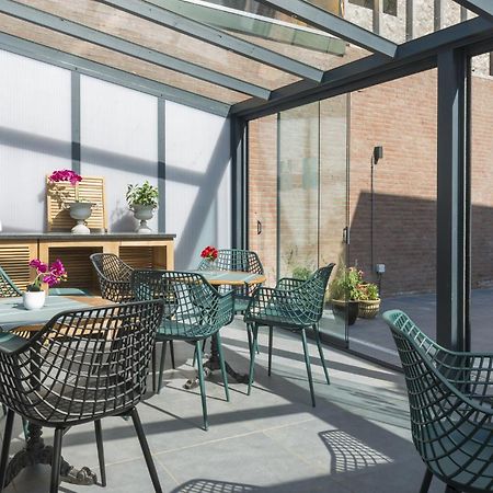 Petite Room With Wifi, Ac, And Shared Kitchen Tilburg Bagian luar foto
