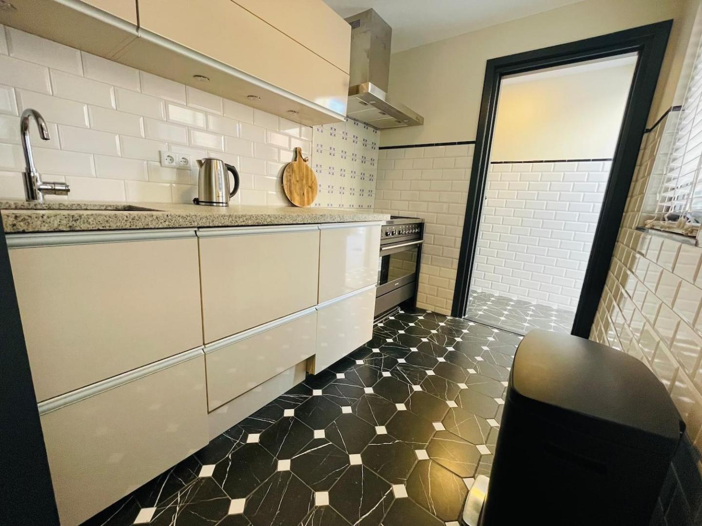 Petite Room With Wifi, Ac, And Shared Kitchen Tilburg Bagian luar foto