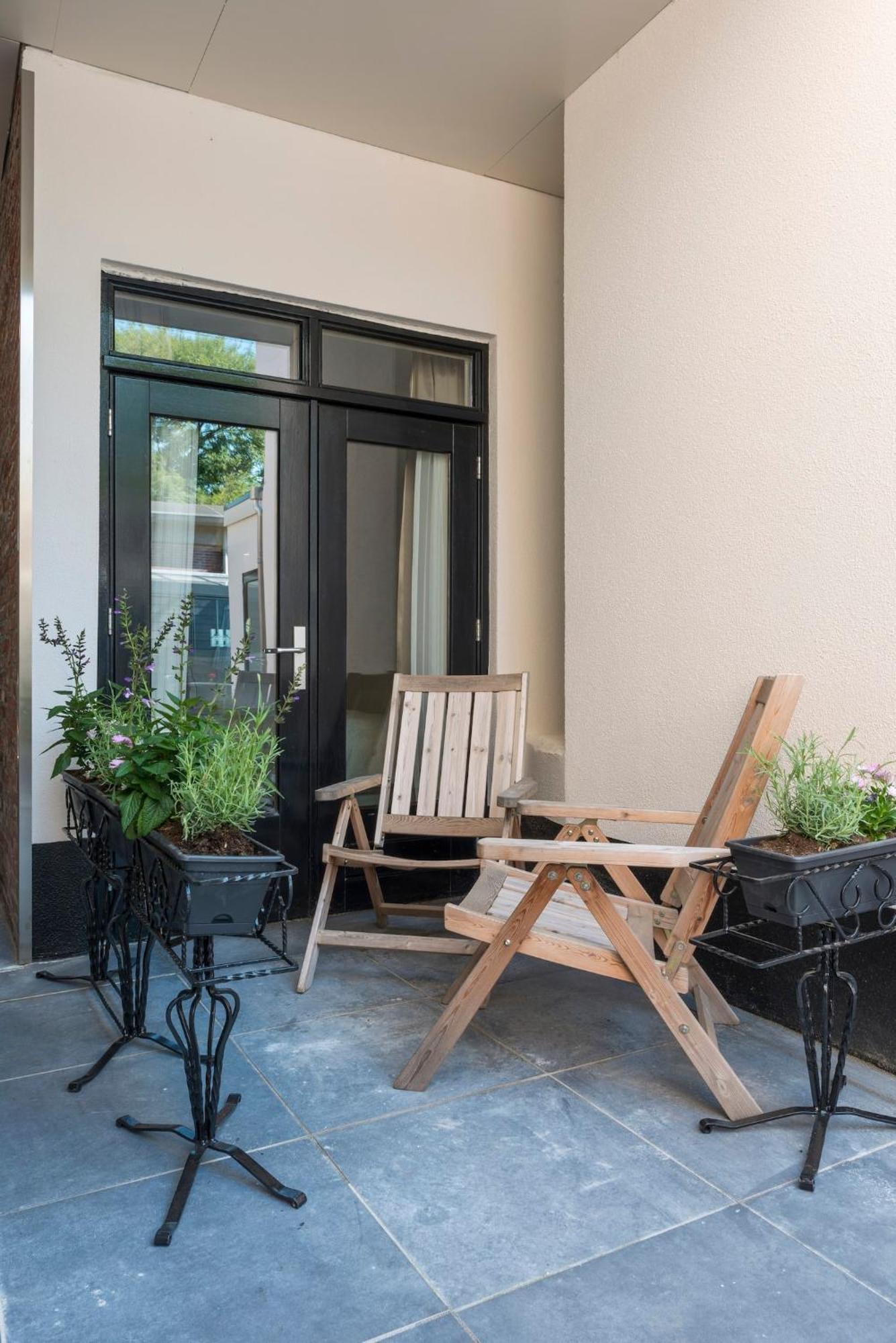 Petite Room With Wifi, Ac, And Shared Kitchen Tilburg Bagian luar foto