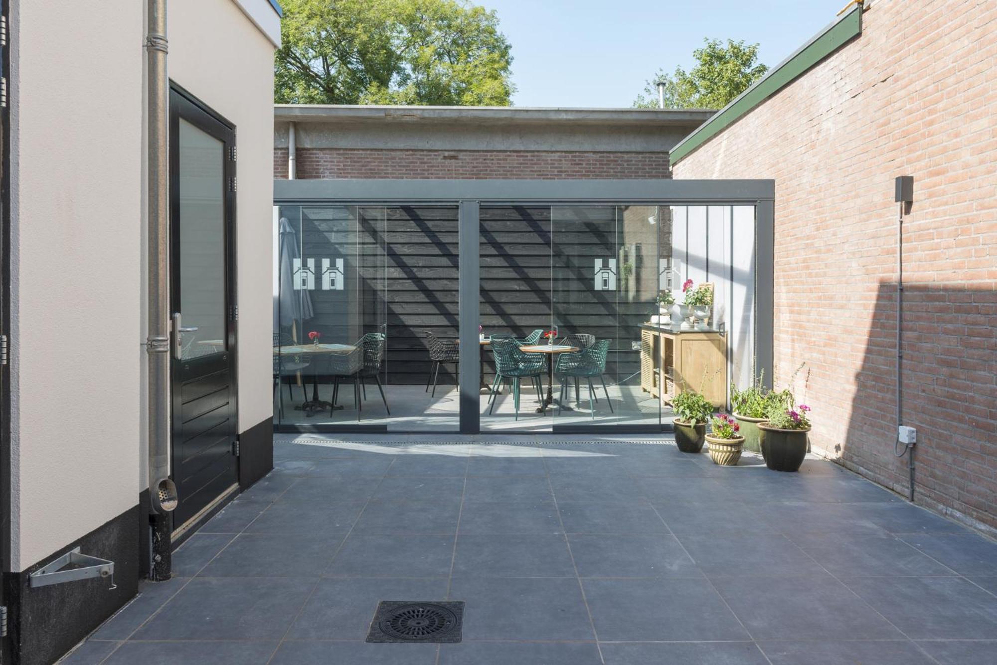 Petite Room With Wifi, Ac, And Shared Kitchen Tilburg Bagian luar foto