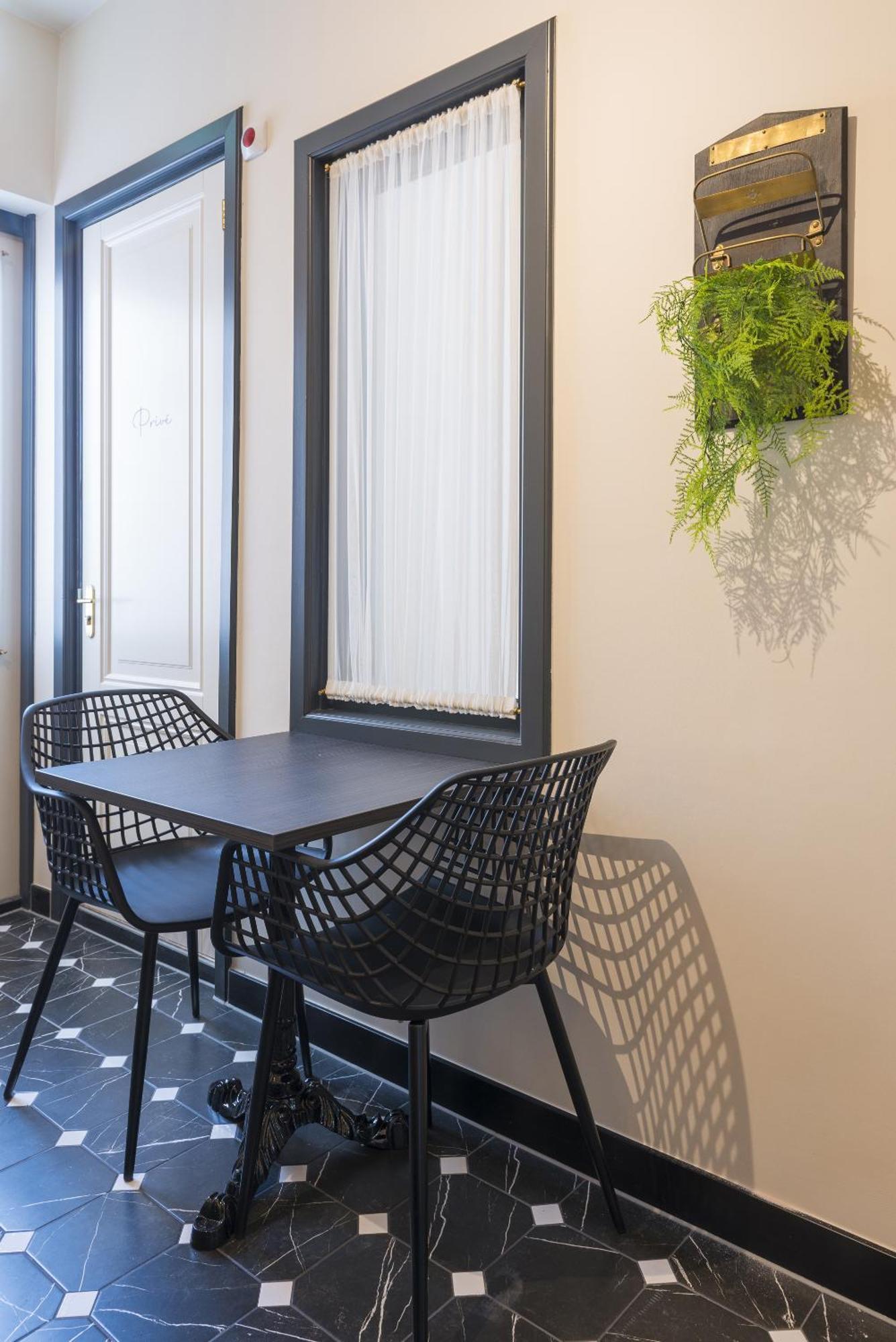 Petite Room With Wifi, Ac, And Shared Kitchen Tilburg Bagian luar foto