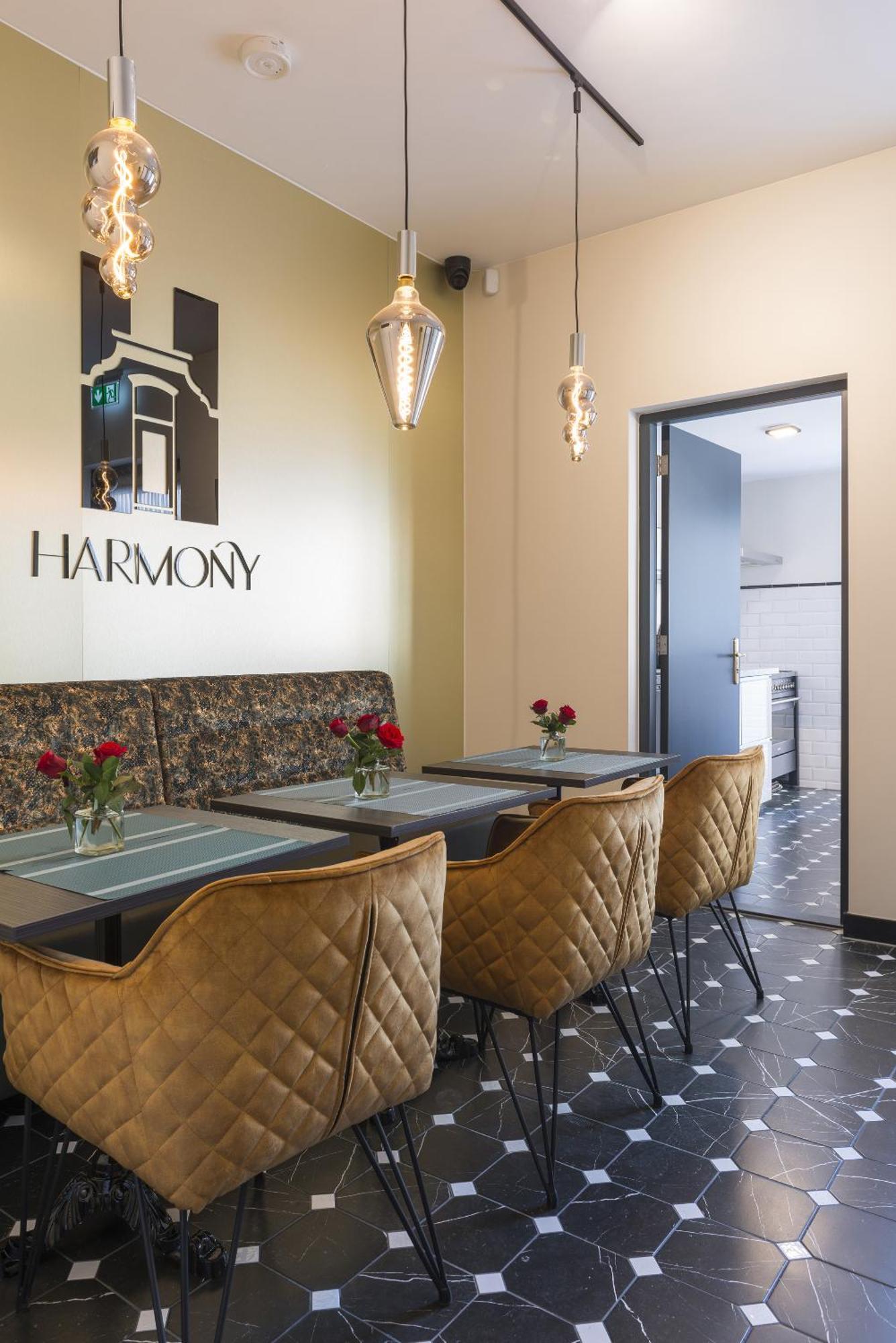 Petite Room With Wifi, Ac, And Shared Kitchen Tilburg Bagian luar foto